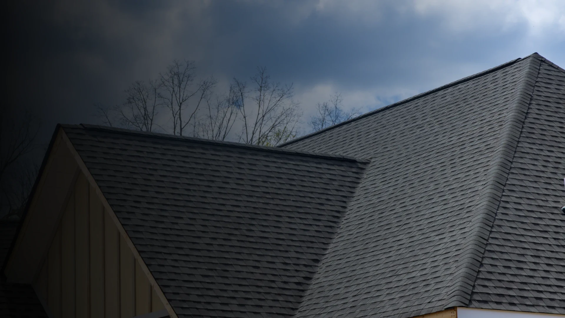 TimberWolf Roofing Hero 3